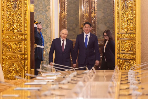 Монгол Улсын Ерөнхийлөгч Ухнаагийн Хүрэлсүх, Оросын Холбооны Улсын Ерөнхийлөгч В.В.Путин нар албан ёсны уулзалт хийлээ